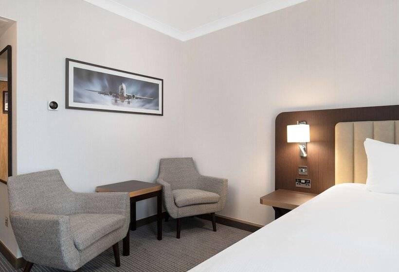 Номер Deluxe, Hilton London Gatwick Airport