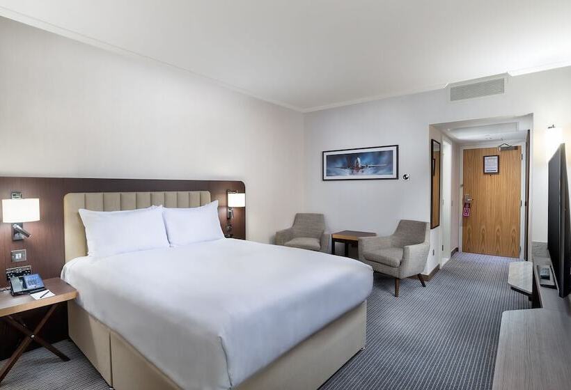 Номер Deluxe, Hilton London Gatwick Airport