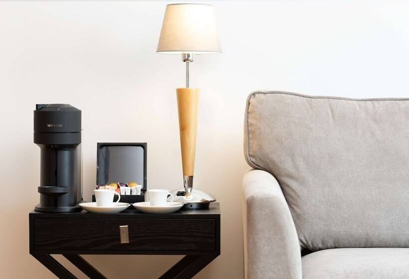 Люкс, Hilton London Gatwick Airport