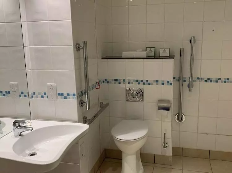 身障者適用スタンダードルーム, Holiday Inn Aylesbury, An Ihg