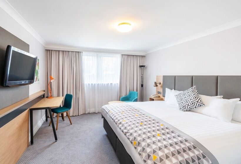 适合残疾人使用的标准间, Holiday Inn Aylesbury, An Ihg