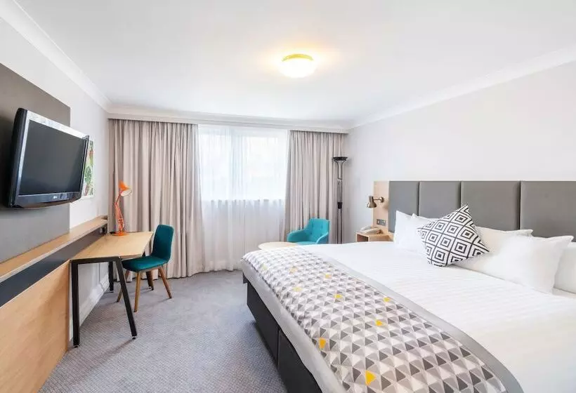 身障者適用スタンダードルーム, Holiday Inn Aylesbury, An Ihg