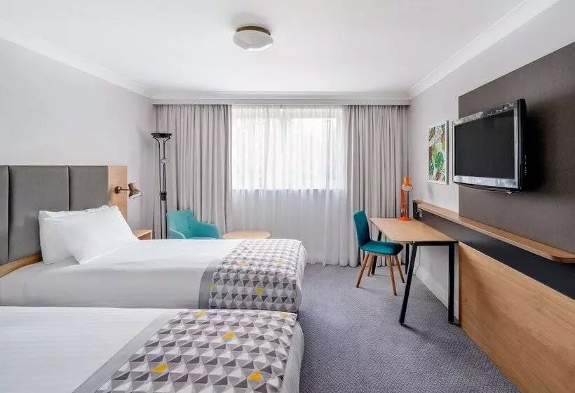 身障者適用スタンダードルーム, Holiday Inn Aylesbury, An Ihg