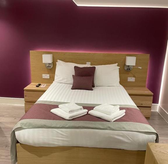 Номер Superior, Holtwhites