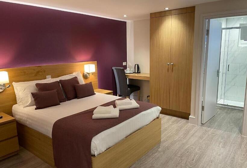 غرفة سوبيريور, Holtwhites