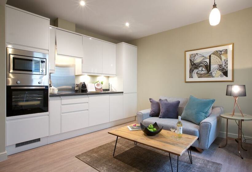 １ベッドルームアパートメント, Kings Head