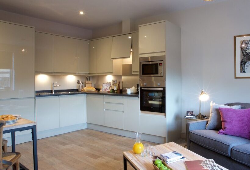 １ベッドルームアパートメント, Kings Head