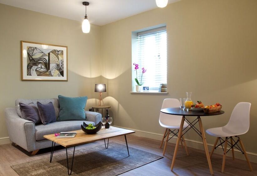 １ベッドルームアパートメント, Kings Head