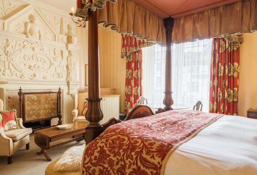 غرفة قياسية, Luttrell Arms