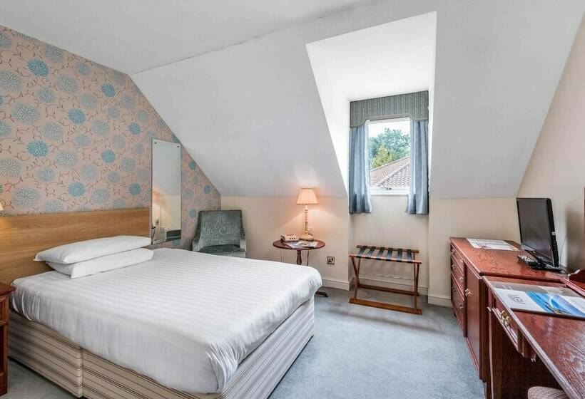 غرفة قياسية فردية, Muthu Belstead Brook