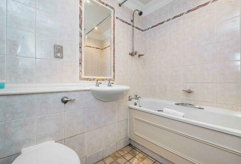 غرفة قياسية, Muthu Belstead Brook