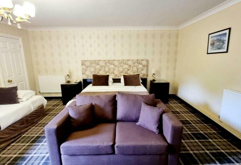 غرفة عائلية, Muthu Belstead Brook