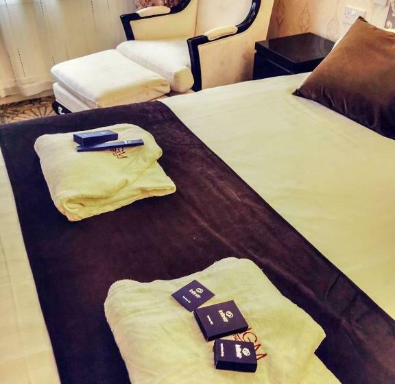 غرفة كلوب, Muthu Belstead Brook