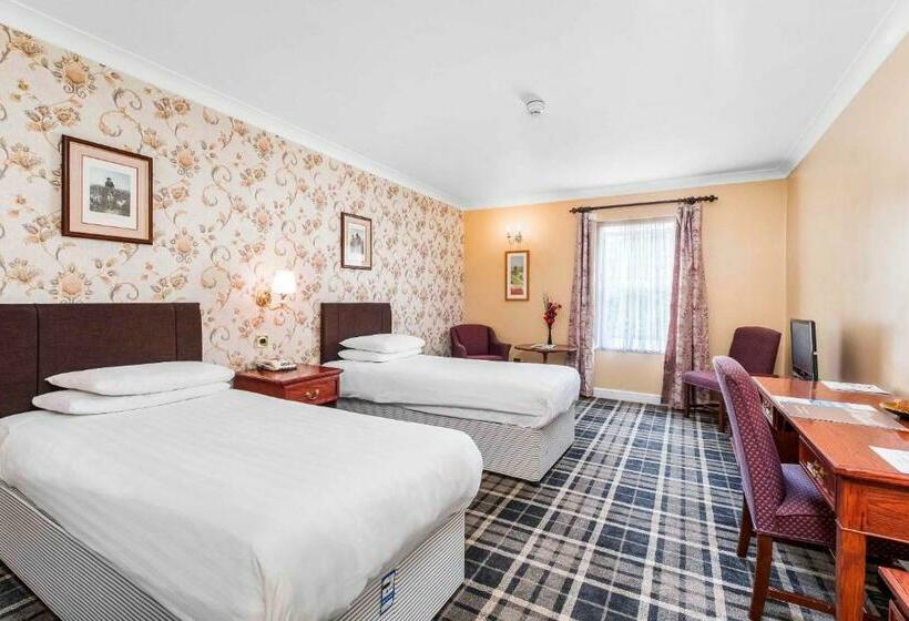 غرفة كلوب, Muthu Belstead Brook