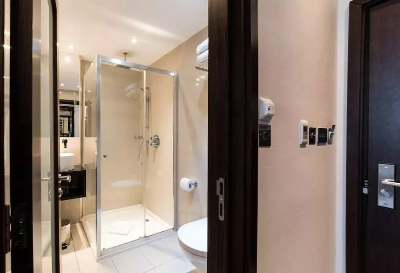 اتاق کلاب, Park Avenue Baker Street