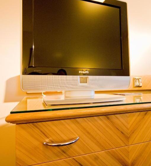 اتاق کلاسیک, Pomme D Or