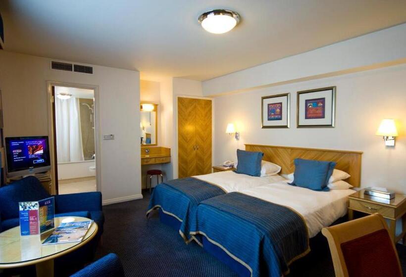 اتاق کلاسیک, Pomme D Or