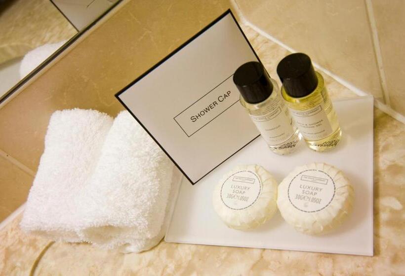 اتاق سوپریور با چشمانداز, Pomme D Or