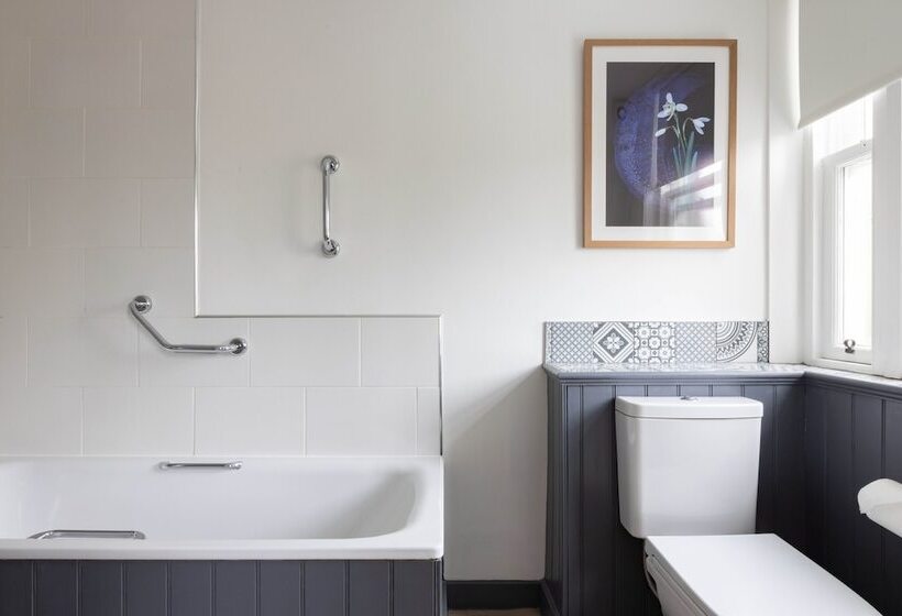 חדר משפחתי, The Harrogate Inn   The Inn Collection Group