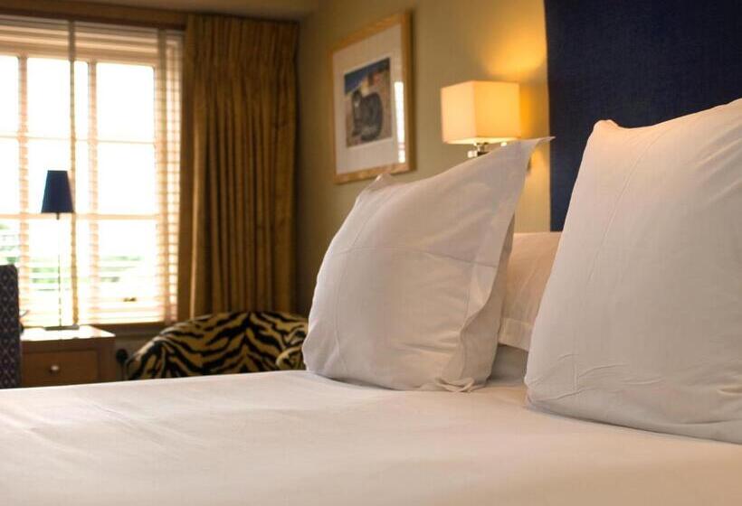 Номер Basic, The Old Bridge