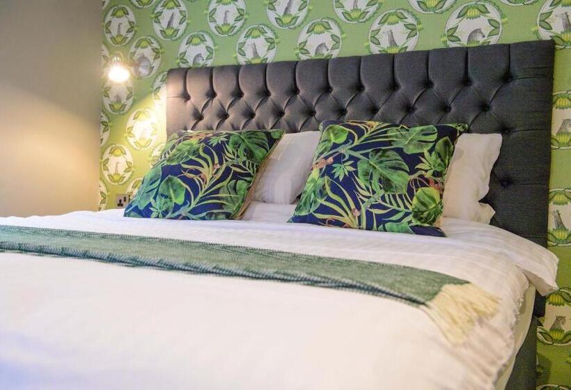 חדר דלוקס, The White Horse