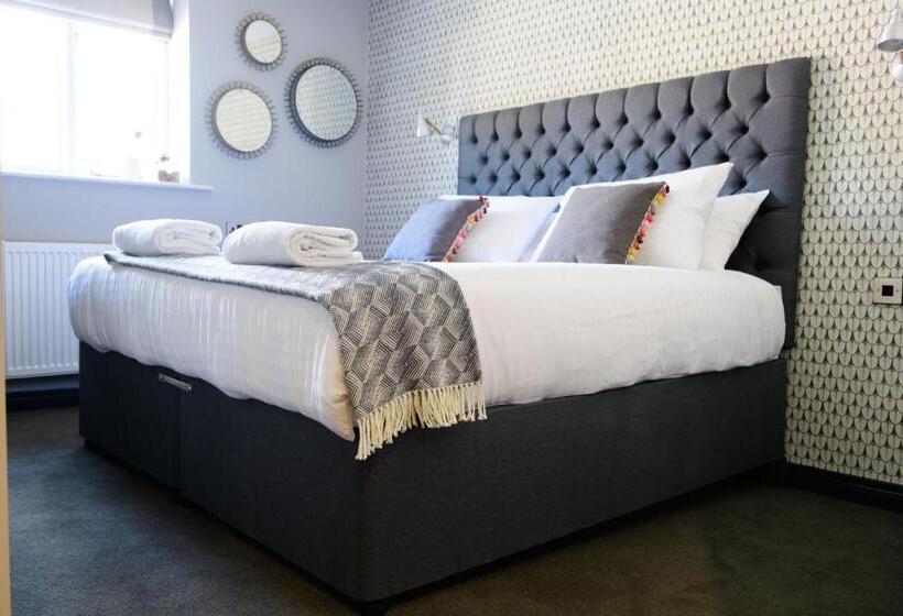 חדר דלוקס, The White Horse