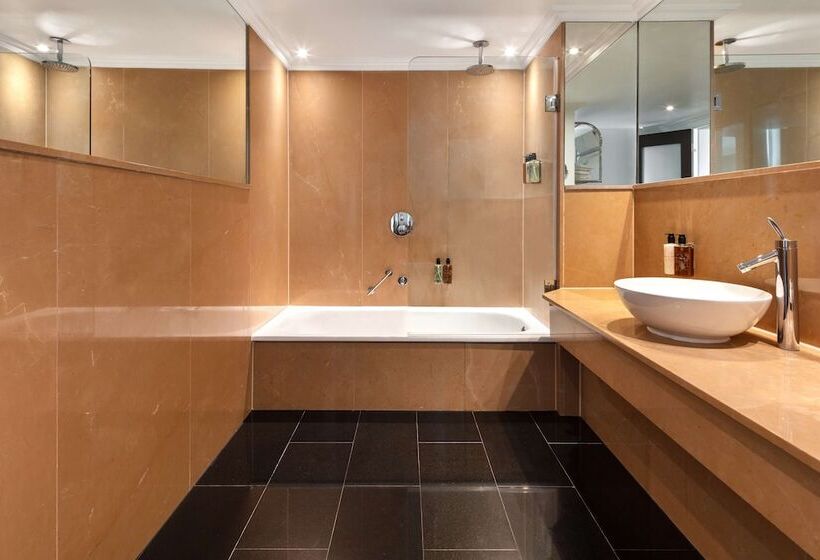 프리미엄 룸, Radisson Blu Hotel, London Bloomsbury