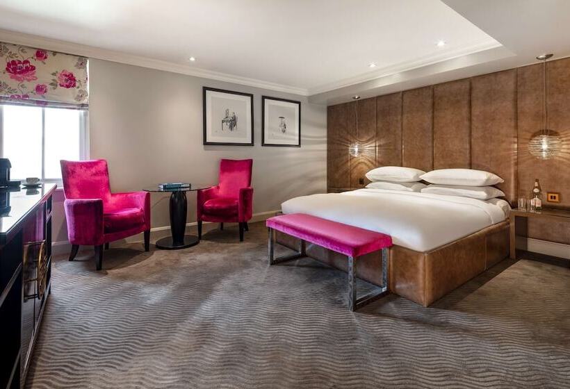 스탠다드 스튜디오, Radisson Blu Hotel, London Bloomsbury