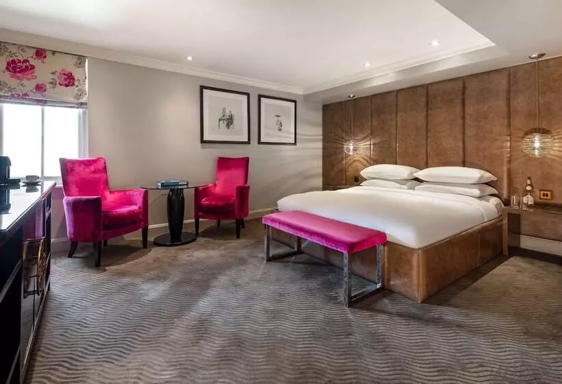 استودیوی استاندارد, Radisson Blu Hotel, London Bloomsbury