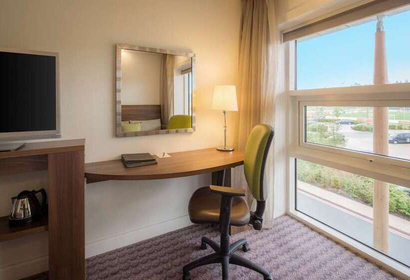 Номер Стандарт, Village Hotel Bracknell