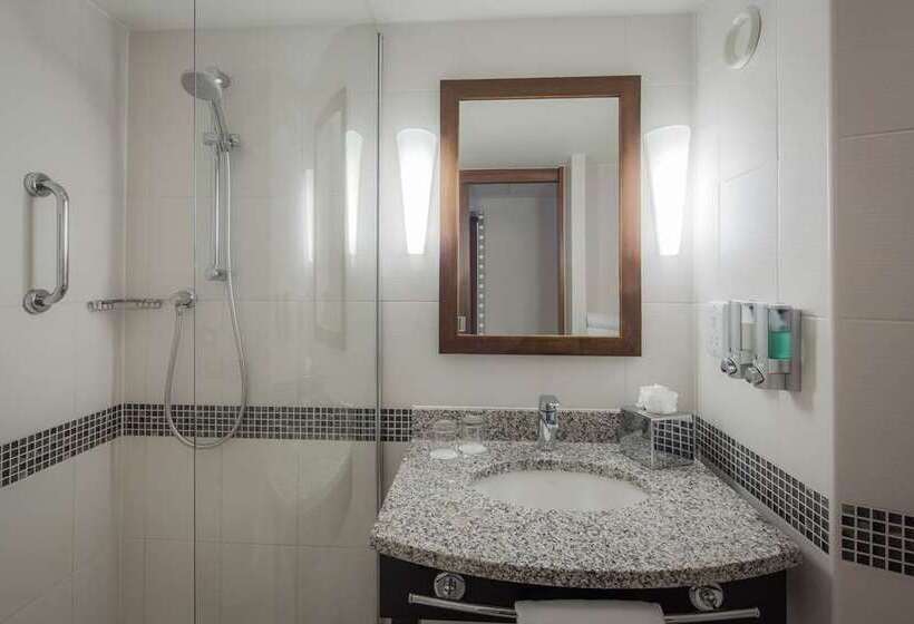 Номер Стандарт, Village Hotel Bracknell