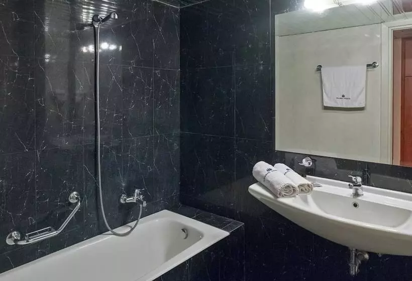 スタンダードトリプルルーム, Acharnis Kavallari Hotel Suites
