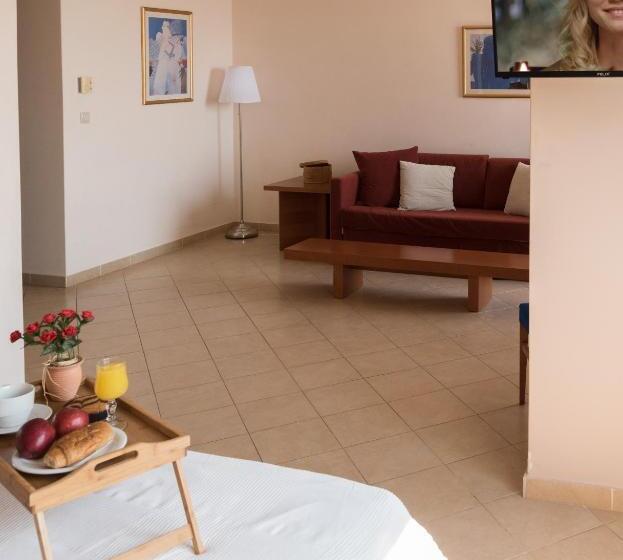 Люкс, Acharnis Kavallari Hotel Suites