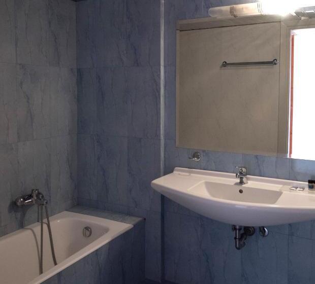 Номер Стандарт Трехместный, Acharnis Kavallari Hotel Suites