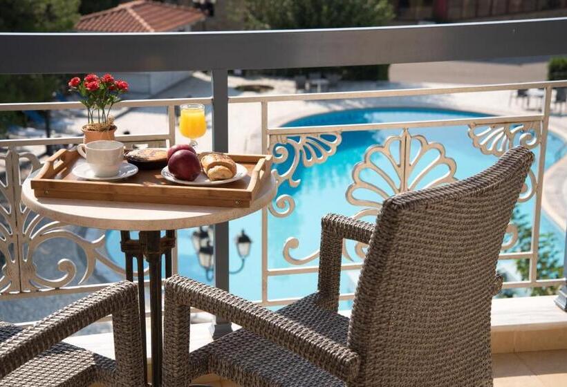 スタンダードトリプルルーム, Acharnis Kavallari Hotel Suites