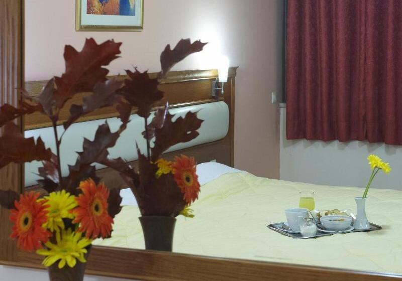 スタンダードルーム, Acharnis Kavallari Hotel Suites