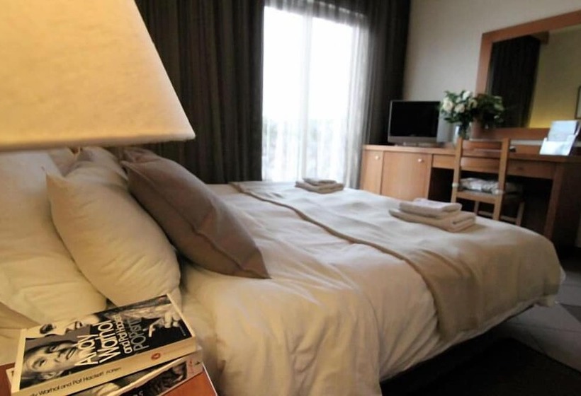 4인용 스탠다드 룸, Achillion