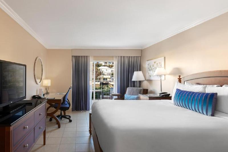 스탠다드 룸, Achillion