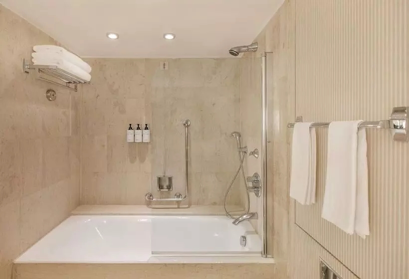 クラブスイート, Athenaeum Intercontinental, An Ihg