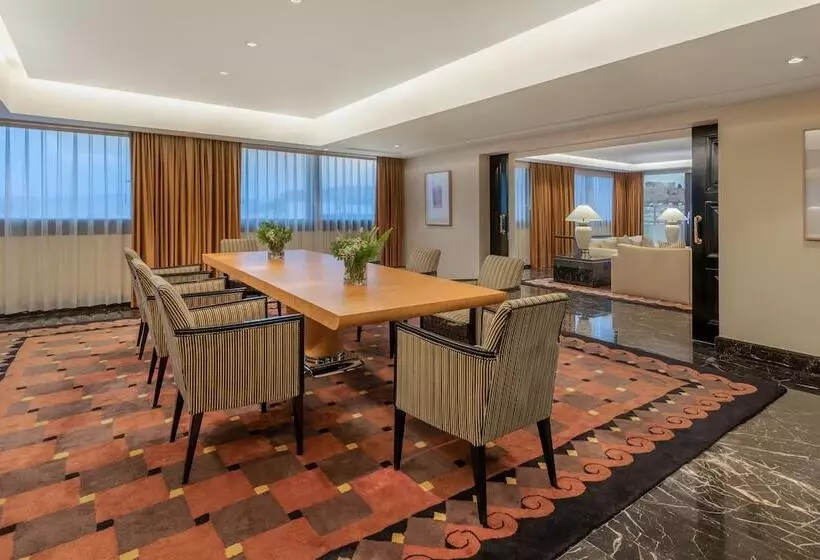 プレジデントスイートルーム, Athenaeum Intercontinental, An Ihg