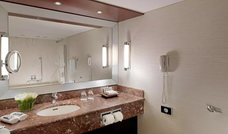 キングサイズベッドのスーペリアルーム, Athenaeum Intercontinental, An Ihg