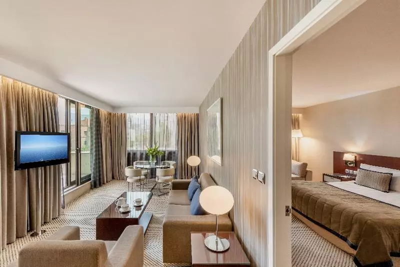 Sviitti, Athenaeum Intercontinental By Ihg