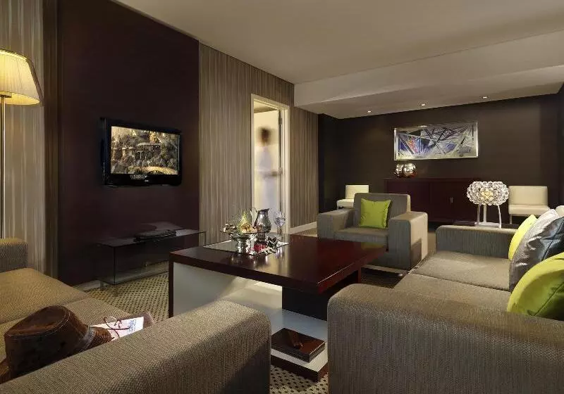 デラックススイート, Athenaeum Intercontinental, An Ihg