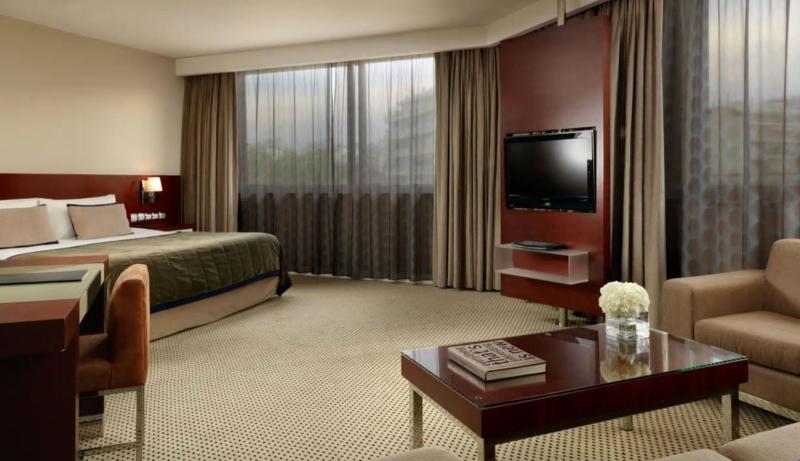 غرفة عائلية, Athenaeum Intercontinental, An Ihg