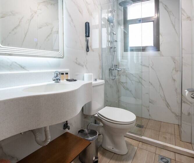 标准间, Athens Golden City