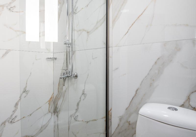 标准单人间, Athens Golden City