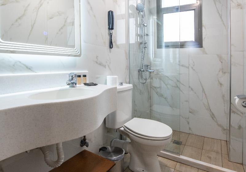 标准间, Athens Golden City