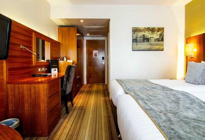 Club Room, Blakemore Hyde Park