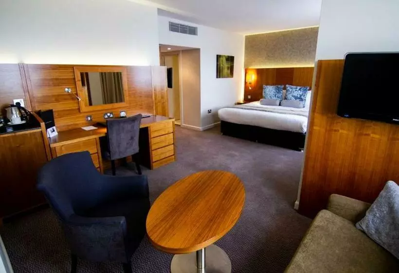 Suite, Blakemore Hyde Park