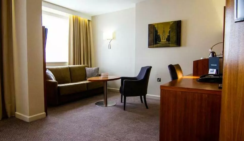Suite, Blakemore Hyde Park